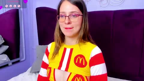 .  Amber Wood  . online show from 03.09.25