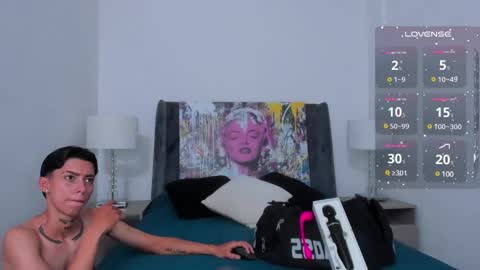 Snapshot of amber_adams_ chatting on 12.09.24 Amber online show from 12.09.24