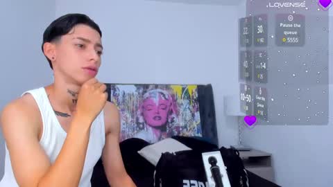 Snapshot of amber_adams_ chatting on 12.18.24 Amber online show from 12.18.24