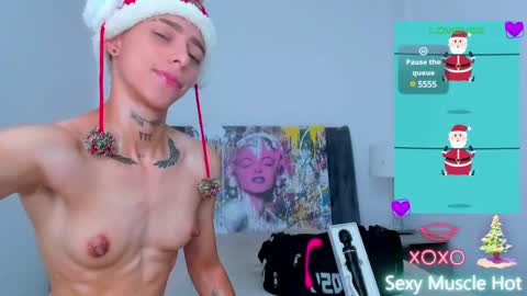 Snapshot of amber_adams_ chatting on 12.22.24 Amber online show from 12.22.24