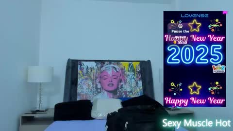 Snapshot of amber_adams_ chatting on 01.04.25 Amber online show from 01.04.25