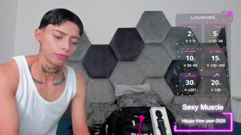 Snapshot of amber_adams_ chatting on 02.10.25 Amber online show from 02.10.25