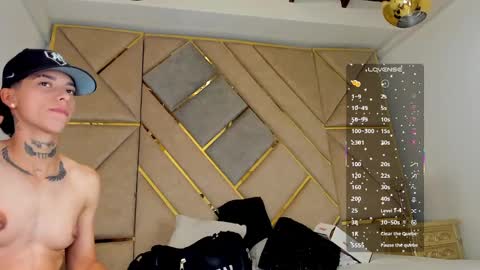 Snapshot of amber_adams_ chatting on 09.11.25 Amber online show from 09.11.25