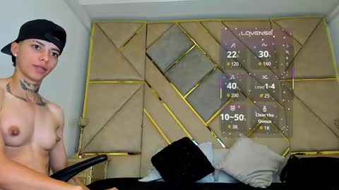 Snapshot of amber_adams_ chatting on 10.02.25 Amber online show from 10.02.25