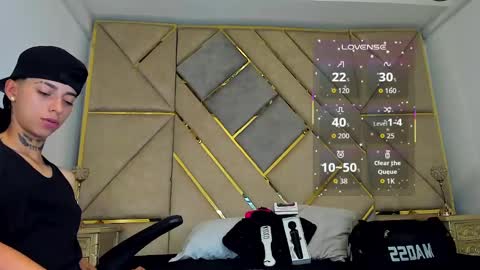 Snapshot of amber_adams_ chatting on 10.03.25 Amber online show from 10.03.25