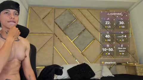 Snapshot of amber_adams_ chatting on 10.06.25 Amber online show from 10.06.25