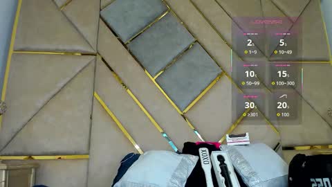 Snapshot of amber_adams_ chatting on 10.16.25 Amber online show from 10.16.25