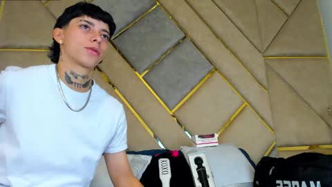 Snapshot of amber_adams_ chatting on 10.19.25 Amber online show from 10.19.25