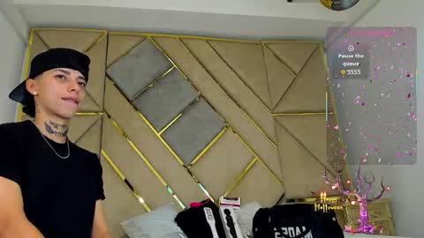 Snapshot of amber_adams_ chatting on 10.25.25 Amber online show from 10.25.25