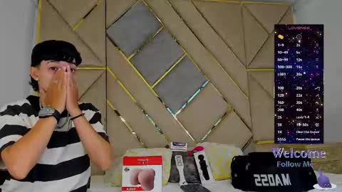 Snapshot of amber_adams_ chatting on 11.08.25 Amber online show from 11.08.25