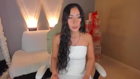 amber_curly online show from 12.31.24