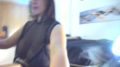 Amber Disney online show from 02.06.25