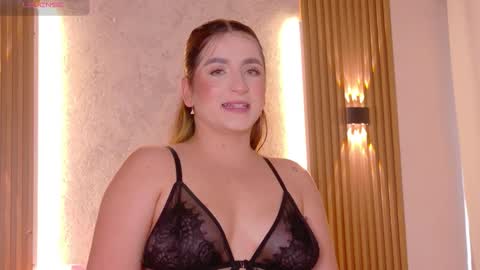 Snapshot of amber_gibsson2 chatting on 02.09.26 Amber online show from 02.09.26