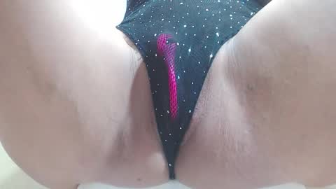 Amber Moore online show from 11.25.25