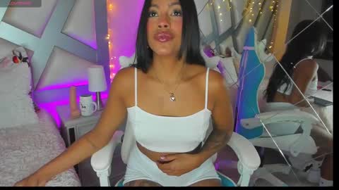 Snapshot of amber_villalobos chatting on 02.13.25 Tell me Amber online show from 02.13.25