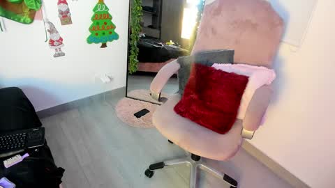 Snapshot of amberamore69 chatting on 12.23.24 Hi Im Amber Check my Bio online show from 12.23.24