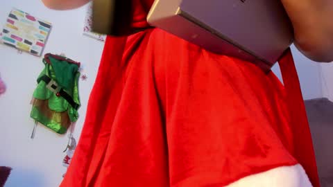 Snapshot of amberamore69 chatting on 12.24.24 Hi Im Amber Check my Bio online show from 12.24.24