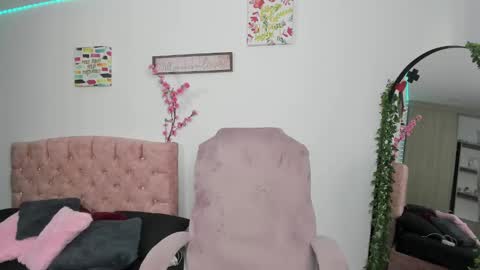 Snapshot of amberamore69 chatting on 01.28.25 Hi Im Amber Check my Bio online show from 01.28.25