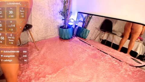 Snapshot of ambercollinns chatting on 01.10.25 Amber Collins online show from 01.10.25