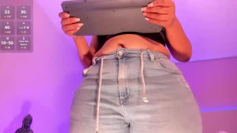 Snapshot of ambercollinns chatting on 09.16.25 Amber Collins online show from 09.16.25