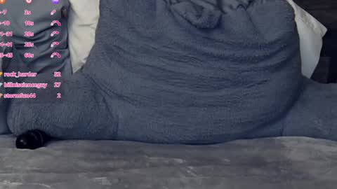 Snapshot of amberdawnn23 chatting on 02.04.25 Amber Dawnn online show from 02.04.25