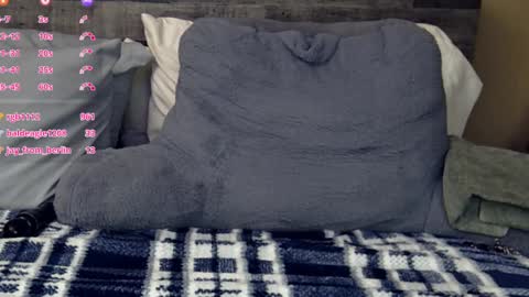 Snapshot of amberdawnn23 chatting on 02.15.25 Amber Dawnn online show from 02.15.25