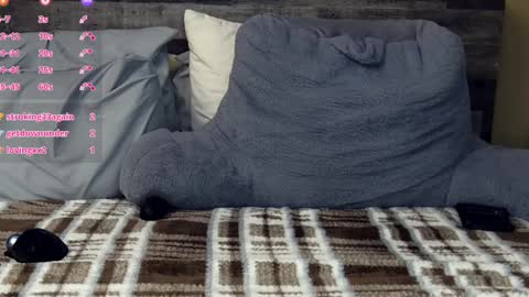 Snapshot of amberdawnn23 chatting on 02.18.25 Amber Dawnn online show from 02.18.25