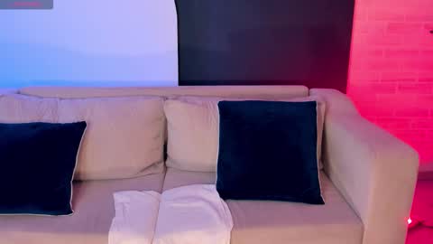 Amber Fox online show from 11.24.25