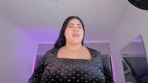 Snapshot of amberinihoffman chatting on 10.08.25 Amber online show from 10.08.25