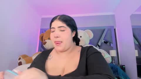 Snapshot of amberinihoffman chatting on 10.10.25 Amber online show from 10.10.25