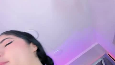 Snapshot of amberinihoffman chatting on 10.23.25 Amber online show from 10.23.25