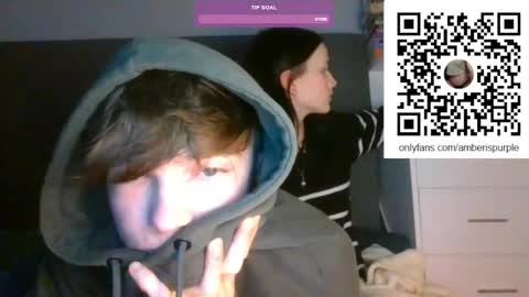 Snapshot of amberispurple chatting on 12.28.24 AmberIsPurple online show from 12.28.24