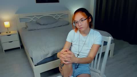 Snapshot of amberlyconda chatting on 10.10.25 Sofia online show from 10.10.25