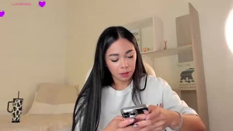 Snapshot of ambermiller04 chatting on 09.29.25 Amber online show from 09.29.25