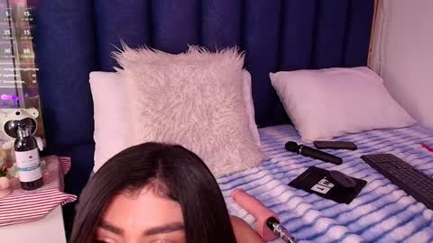 Snapshot of ambermoss_ chatting on 01.29.25 Amber online show from 01.29.25