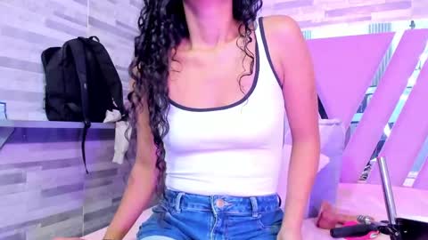 Snapshot of amberr_sweett chatting on 04.19.26 Amber online show from 04.19.26
