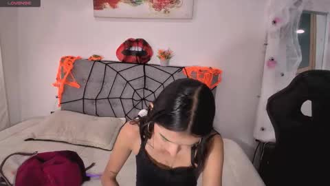 Amber  online show from 10.23.25