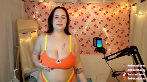 Amber Honey  online show from 01.05.25