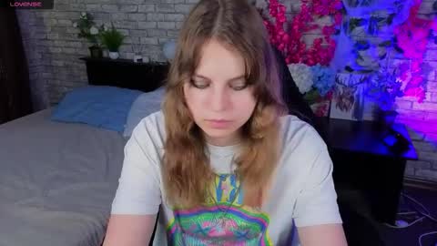 Snapshot of amechan chatting on 11.01.25 Ame online show from 11.01.25