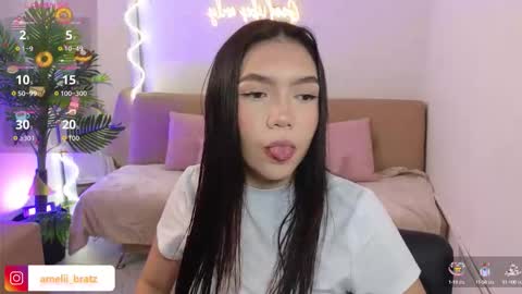 Snapshot of ameelia_tay chatting on 10.10.25 AMELIA online show from 10.10.25