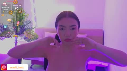 Snapshot of ameelia_tay chatting on 10.24.25 AMELIA online show from 10.24.25