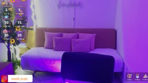 Snapshot of ameelia_tay chatting on 10.31.25 AMELIA online show from 10.31.25