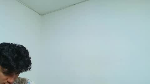 Snapshot of ameli_and_lucas chatting on 01.22.25 Amelia Lucas online show from 01.22.25