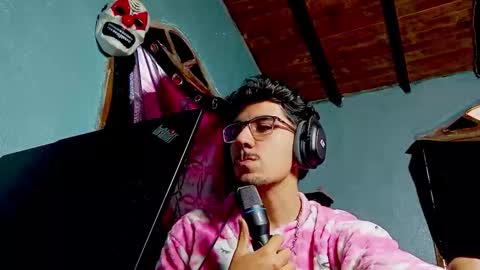 Snapshot of ameli_and_lucas chatting on 11.13.25 Amelia Lucas online show from 11.13.25