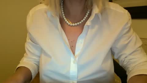 Beatrice online show from 11.16.25