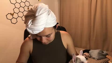 Snapshot of amelia___hall chatting on 09.18.25 Amelia online show from 09.18.25