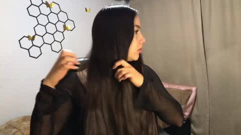 Snapshot of amelia___hall chatting on 11.13.25 Amelia online show from 11.13.25