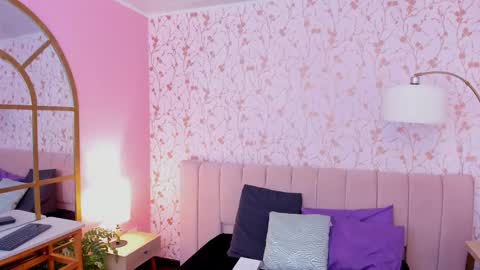 Amelia Adams online show from 10.26.25