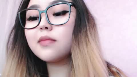Snapshot of amelia_sunlight chatting on 05.14.26 Amelia online show from 05.14.26
