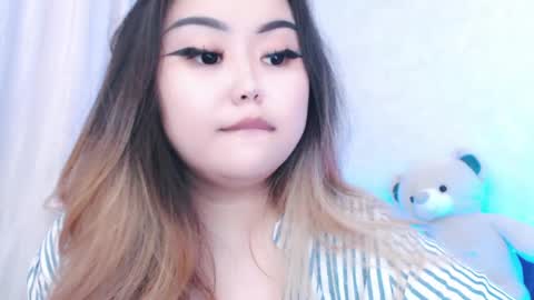 Snapshot of amelia_sunlight chatting on 05.22.26 Amelia online show from 05.22.26